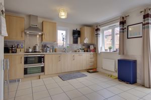 OP Kitchen/Diner- click for photo gallery